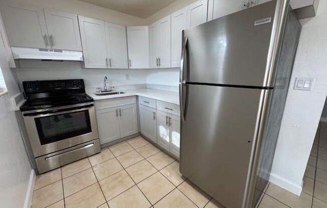 1273 NE 39 St Oakland Park, FL 33334