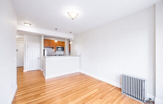 990 Bay Street (1114r)