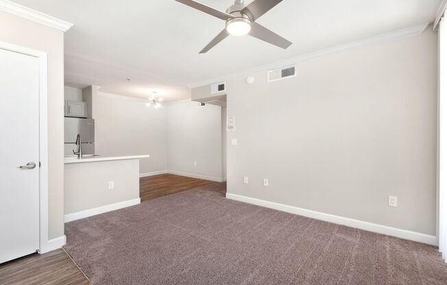 1 bed, 1 bath, 615 sqft, $1,200, Unit 322