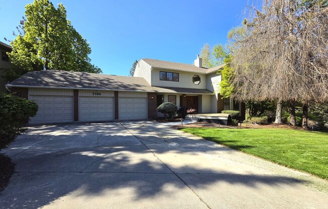 $3,200 - 5 Bed / 4 Baths Stunning Northwood Home with Views