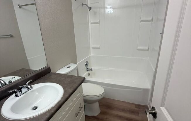 2 beds, 2 baths, 1,015 sqft, $2,895, Unit 142