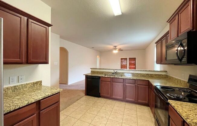 3 beds, 2 baths, $1,650