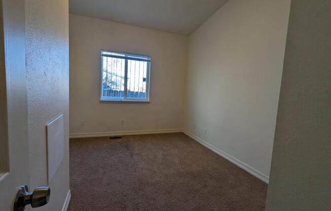 3 beds, 2 baths, 1,200 sqft, $2,380