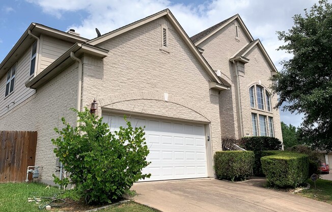 Two story home on large lot in the Ridge at Scofield Farms