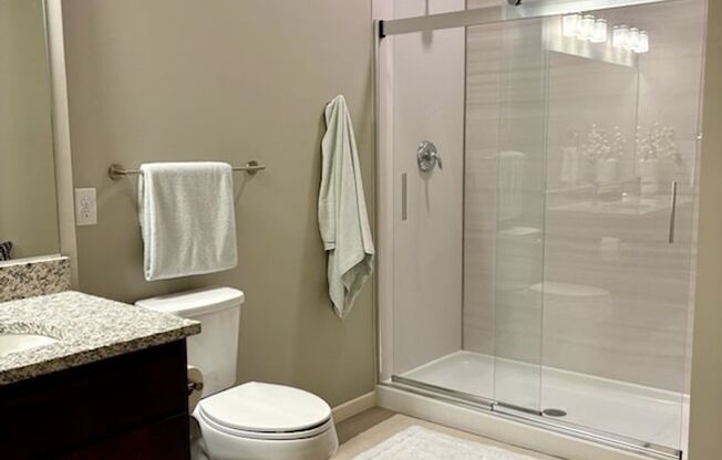 3 beds, 2.5 baths, 1,431 sqft, $2,750, Unit 515