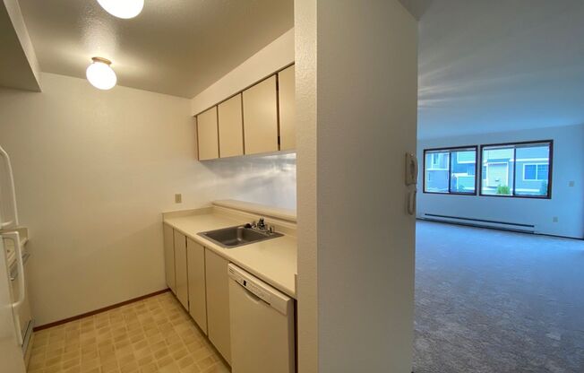 Shorecrest Apartments