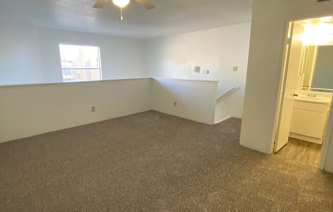 1 bed, 1.5 baths, 866 sqft, $935, Unit 2208