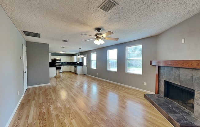 3512 CLYDESDALE DR