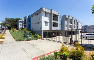 1 bed, 1 bath, 550 sqft, $1,850, Unit B121