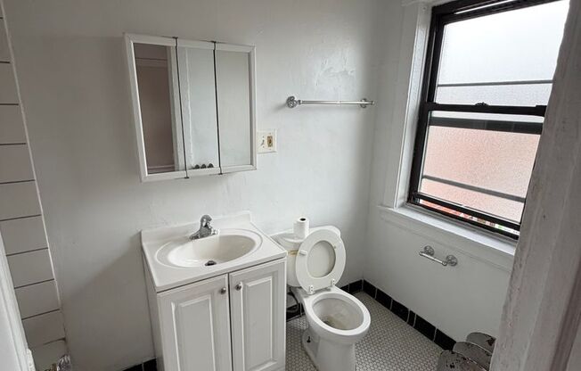 Studio, 1 bath, $1,100, Unit 514