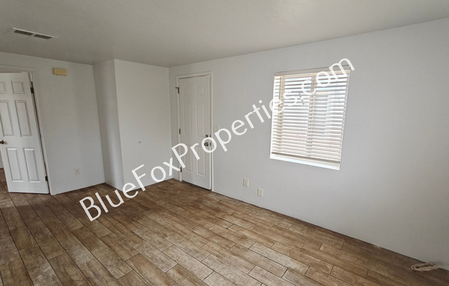 3401 E Bermuda St