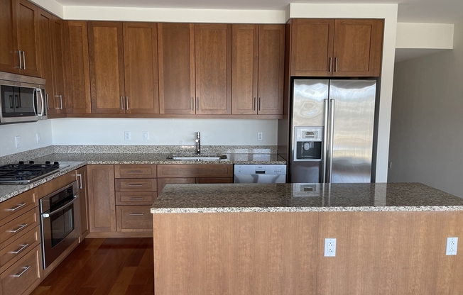 1 bed, 1 bath, 650 sqft, $2,800, Unit 1205