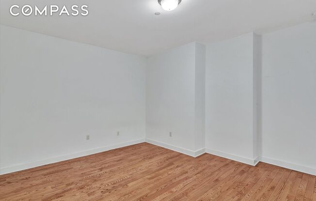 1 bed, 1 bath, 1,300 sqft, $2,800, Unit 2K