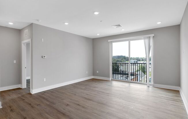 1 bed, 1 bath, 827 sqft, $1,650, Unit 306