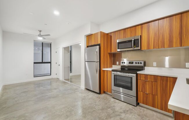 Studio, 1 bath, 360 sqft, $1,695, Unit 521