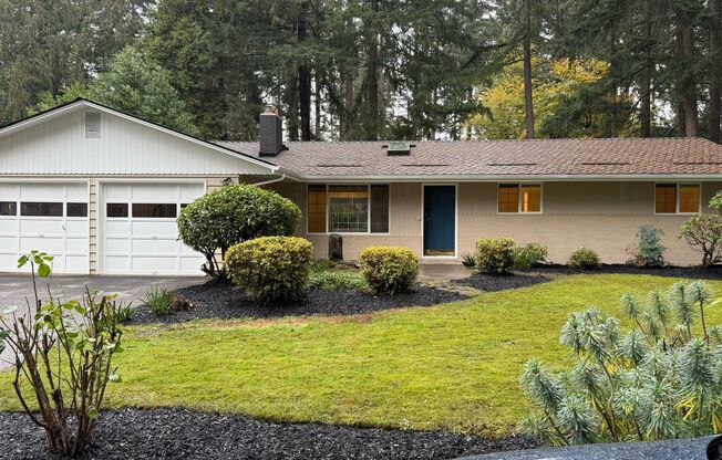 For Lease: Stunning Forest Retreat in Lake Oswego 4 beds 2 baths - Video!