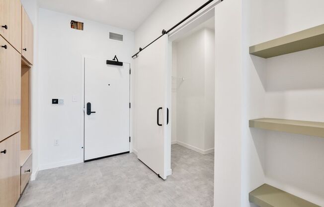 Studio, 1 bath, 530 sqft, $1,375, Unit 219