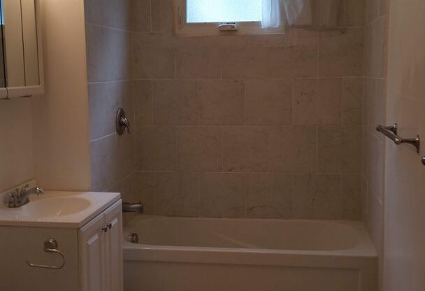 116 Trinity Place, Westcott Area, Close to SU, 4 Bedroom House