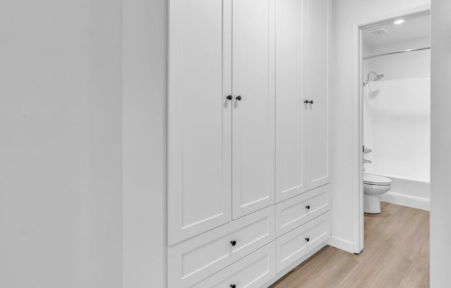 Studio, 1 bath, 400 sqft, $1,795, Unit 333