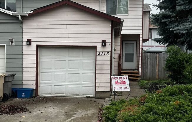 *Move In Special, Half off Rent! (See ad for details)*3 Bedroom, 1 and half Bathroom Duplex!