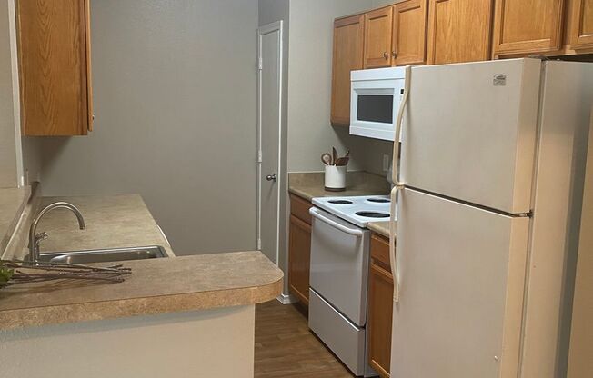 2 beds, 2 baths, 1,079 sqft, $1,450, Unit 0701