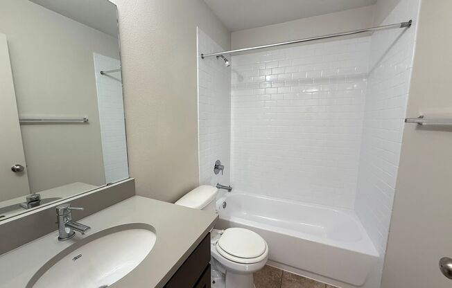 2 beds, 2 baths, 950 sqft, $1,754, Unit WWK-218