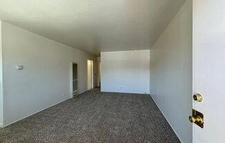 2 beds, 1 bath, 700 sqft, $2,375, Unit A