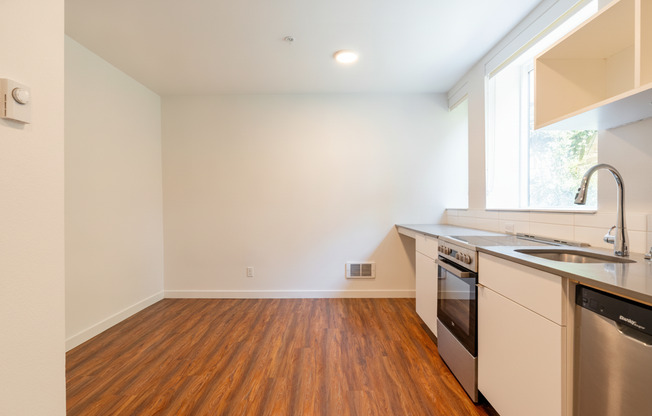 Studio, 1 bath, 223 sqft, $1,250, Unit 01 - 217