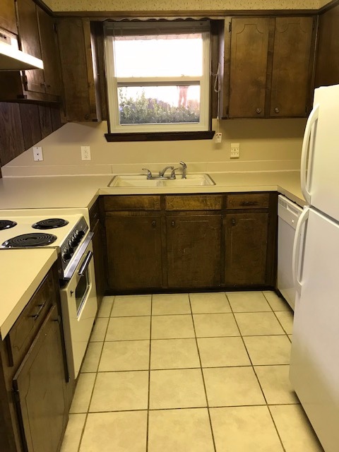 2 beds, 1 bath, $975