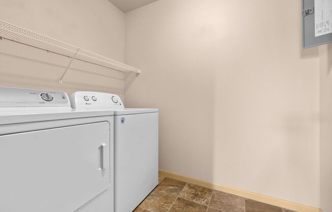 2 beds, 2 baths, 1,210 sqft, $1,425, Unit 3333-B