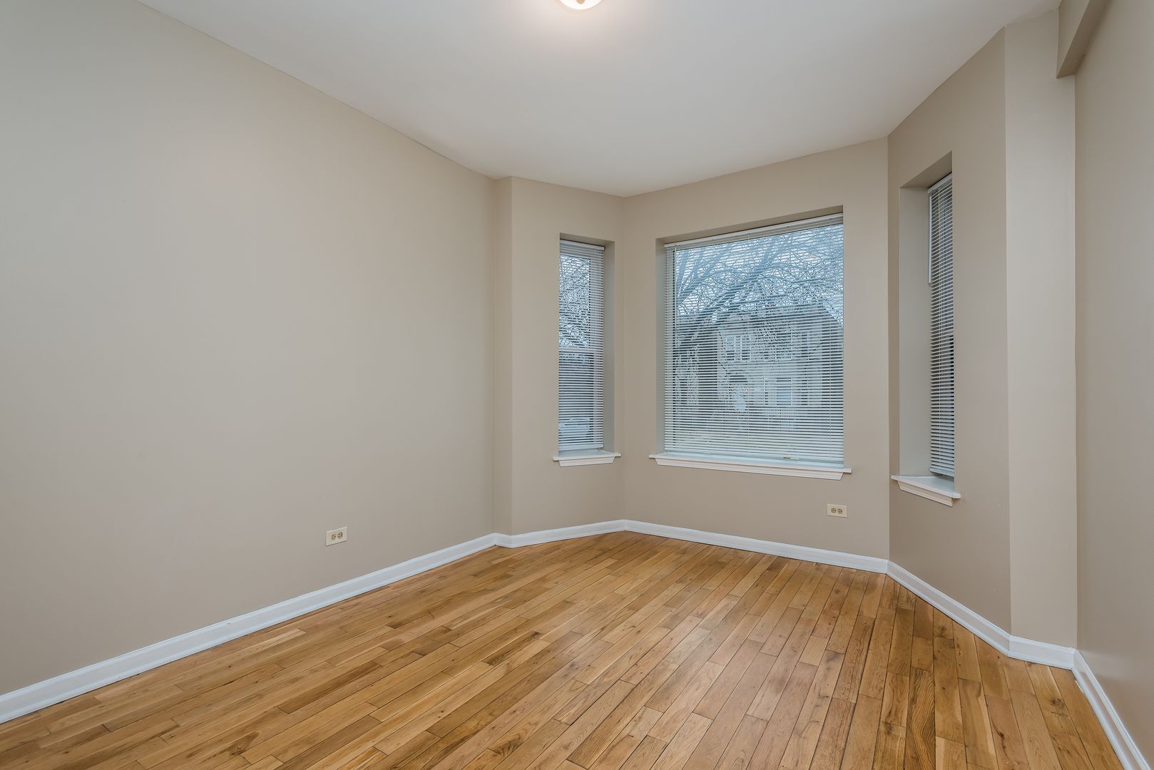 6034-6052 S Prairie Ave