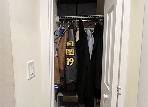 2 beds, 1 bath, 795 sqft, $3,500, Unit 24