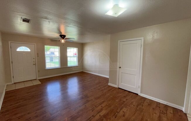 2-Bedroom Duplex-1606 Duncan Ave