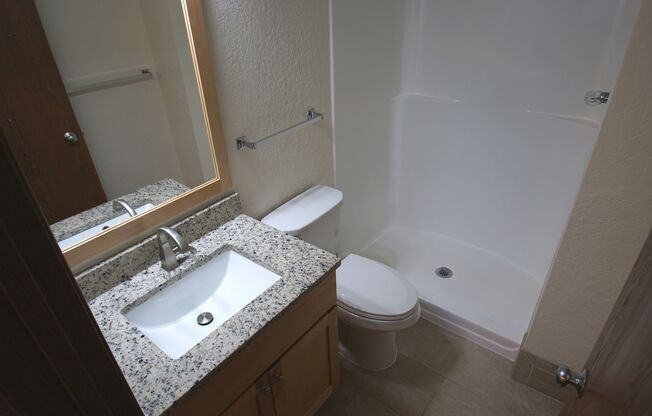 2 beds, 2 baths, 915 sqft, $1,695, Unit 113