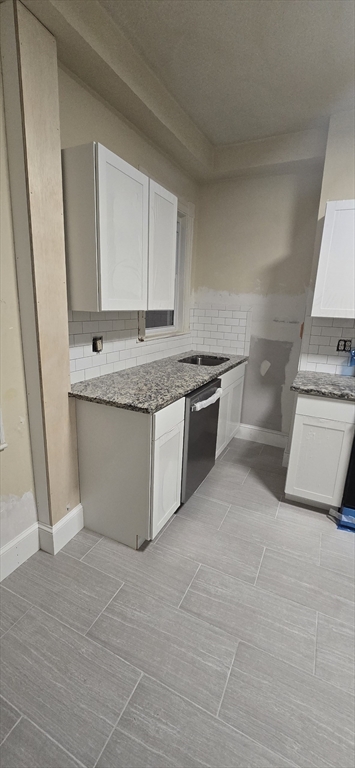 14 Quint Ave Apt 1A