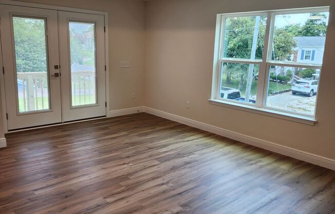 New Construction 1 Bed/1 Bath Fully-Equipped Carriage House