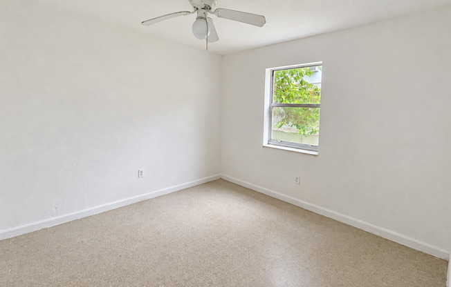 3 beds, 2 baths, 800 sqft, $1,883, Unit 1217/207