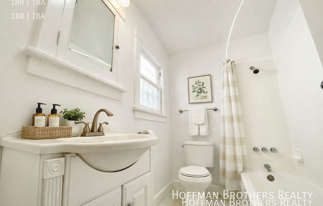 5414 1/2 FOUNTAIN AVE