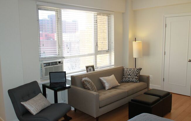 Studio, 1 bath, 487 sqft, $2,175, Unit 502