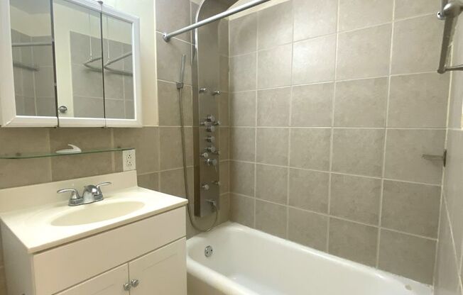 Studio, 1 bath, 510 sqft, $952, Unit Apt A-03