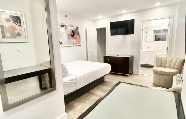 Studio, 1 bath, $3,995, Unit 15G