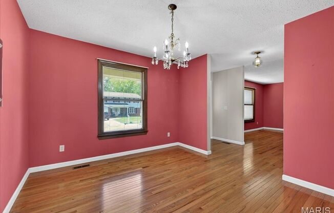 Welcome home to comfort and convenience in St. Peters!