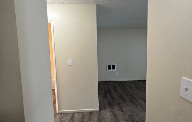 1 bed, 1 bath, 750 sqft, $1,200, Unit 29