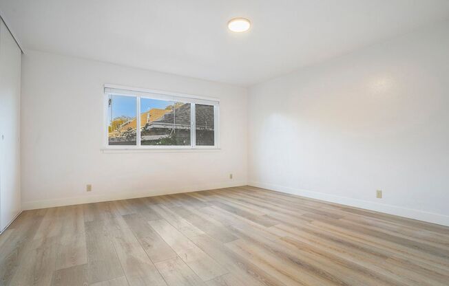 2 beds, 1.5 baths, $2,600, Unit 1117 Park Ave #D - LU