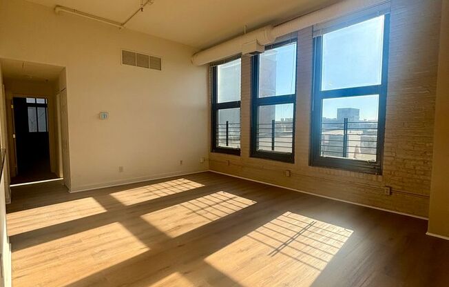 2 beds, 2 baths, 900 sqft, $2,399, Unit 508