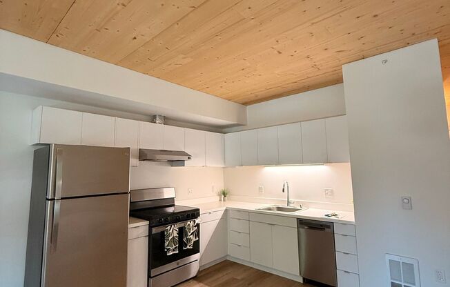 Studio, 1 bath, 360 sqft, $1,199, Unit 214-MFTE