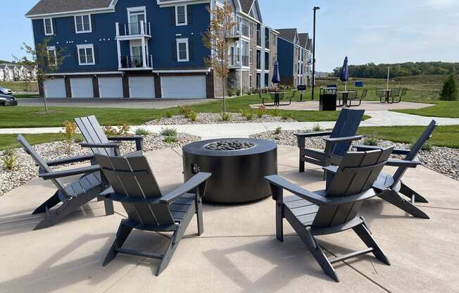 Great Outdoor Amenities at Meadowbrooke Apartment Homes, Grand Rapids, 49512