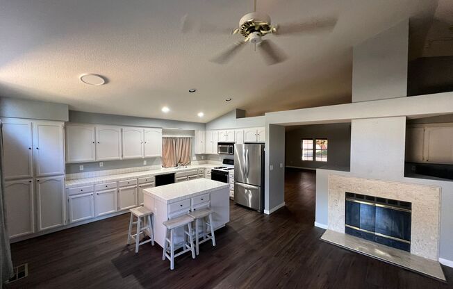 A truly rare and stunning Brentwood single-story rental opportunity! Nearly 1700 square feet! Beautiful neighborhood close to walking trails, aquatic park, schools & shopping! Newer paint, sharp laminate LVP flooring!