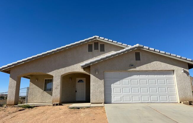 3 bedroom 2 bath Apple Valley Home Available now!