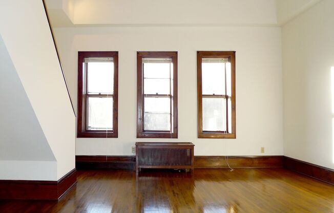 1 bed, 1 bath, 410 sqft, $1,135, Unit 9 - 301